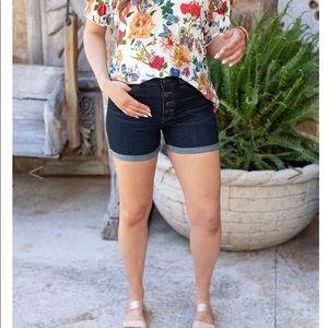 Grace & Lace Super Stretch Button Fly Shorts size0